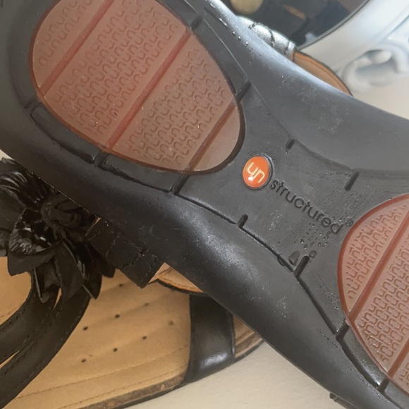 Sandals - Picture 3 of 3